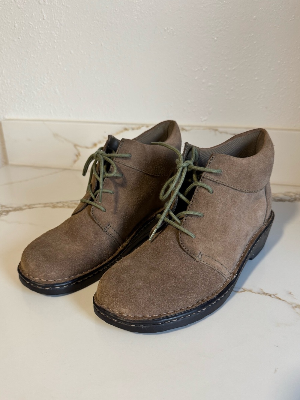 Women’s Earth Shoe Chukka Boots